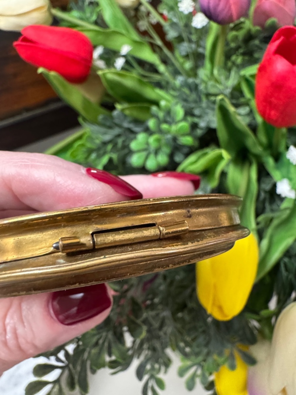Vintage Black Crown Compact with Gold Sunburst Design Great Britain - Picture 4 of 12